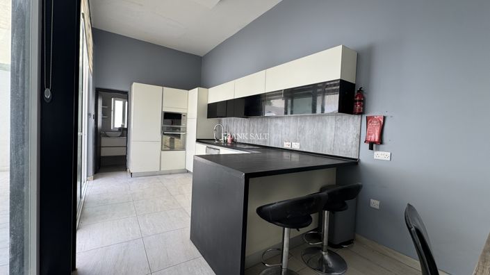 Image No.6-3 Bed Property for sale