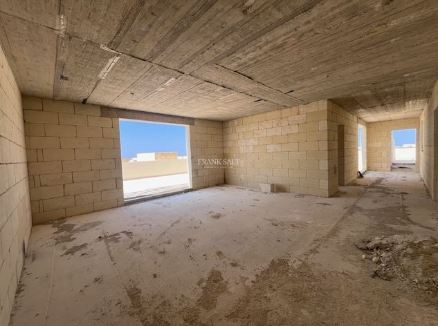 Image No.10-3 Bed Property for sale
