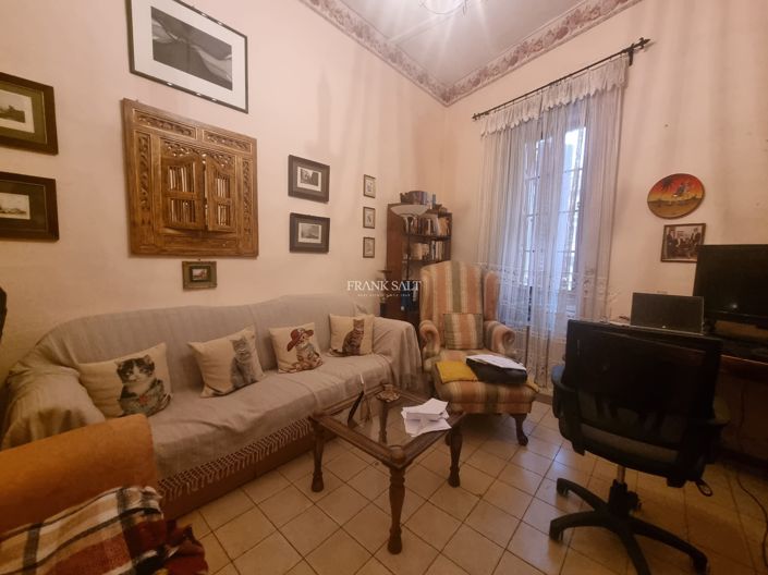 Image No.2-3 Bed Property for sale