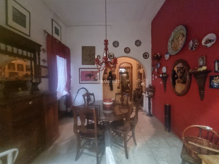 Image No.4-3 Bed Property for sale