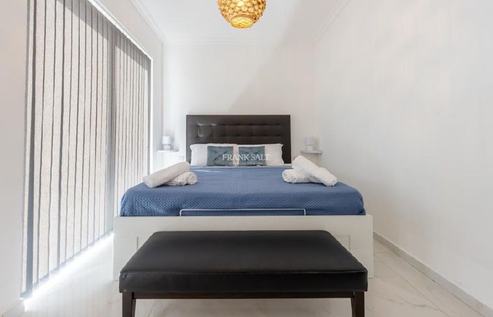 Image No.5-4 Bed Property for sale