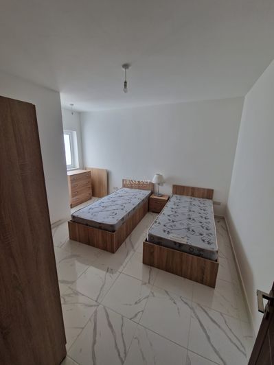 Image No.5-3 Bed Property for sale