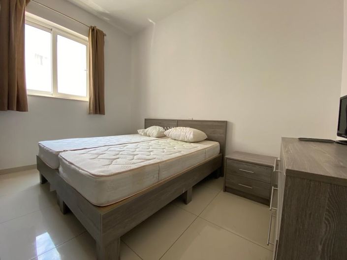 Image No.5-3 Bed Property for sale