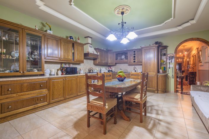 Image No.3-Propriété de 3 chambres à vendre à Msida