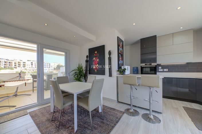 Image No.8-2 Bed Property for sale