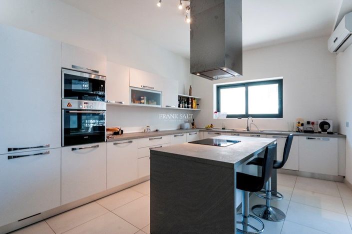 Image No.3-Propriété de 3 chambres à vendre à Malta