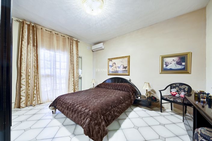 Image No.6-Propriété de 4 chambres à vendre à Santa Venera