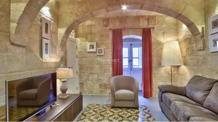 Image No.6-2 Bed Property for sale