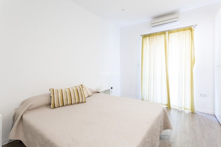 Image No.15-3 Bed Property for sale
