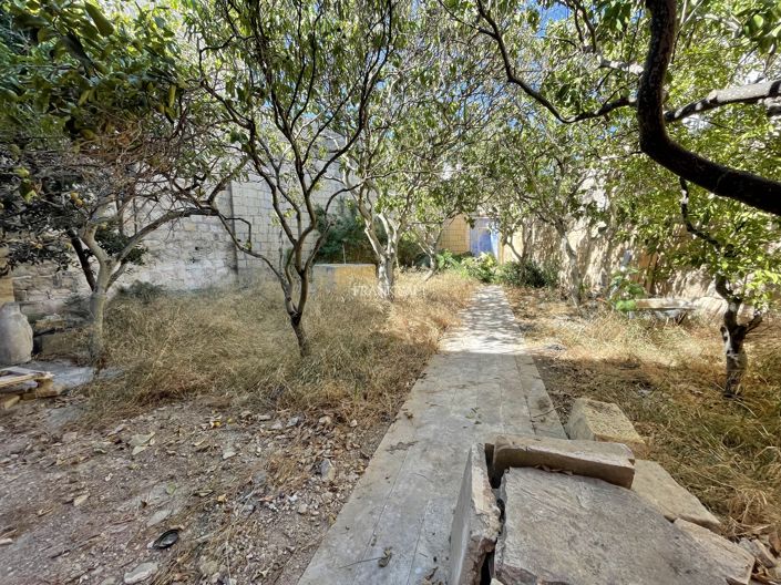 Image No.6-Propriété de 4 chambres à vendre à Luqa