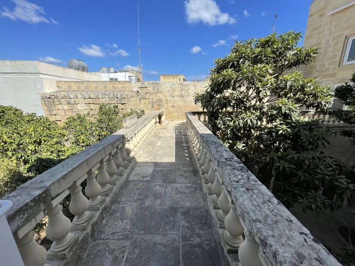 Image No.7-Propriété de 4 chambres à vendre à Luqa