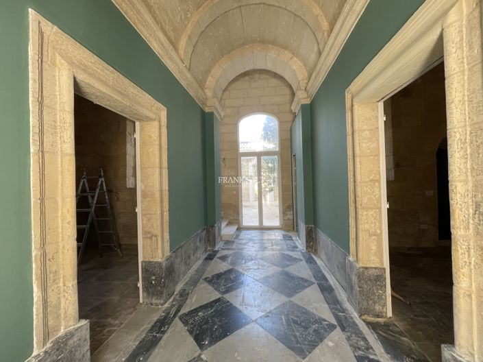 Image No.9-Propriété de 4 chambres à vendre à Luqa
