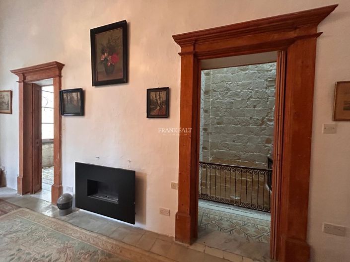 Image No.15-Propriété de 6 chambres à vendre à Senglea