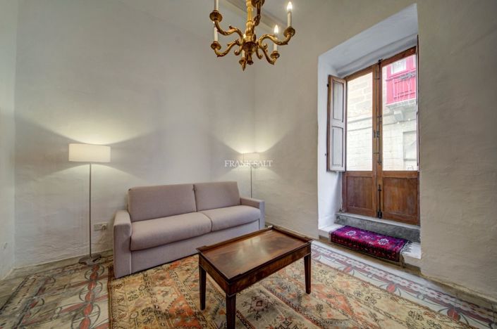 Image No.16-Propriété de 6 chambres à vendre à Senglea