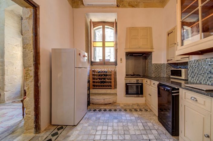 Image No.18-Propriété de 6 chambres à vendre à Senglea