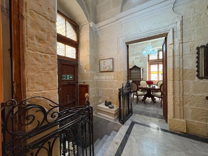Image No.4-Propriété de 6 chambres à vendre à Senglea