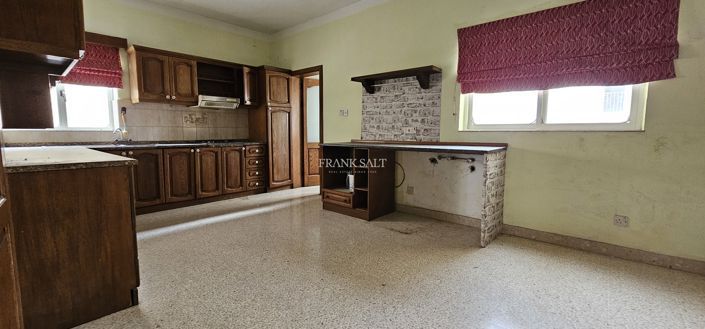 Image No.4-Propriété de 4 chambres à vendre à Naxxar