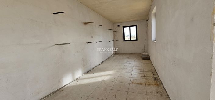 Image No.7-Propriété de 4 chambres à vendre à Naxxar