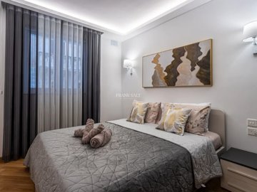 1fd93208-abbd-4fd3-8f0d-ad6ee2359793