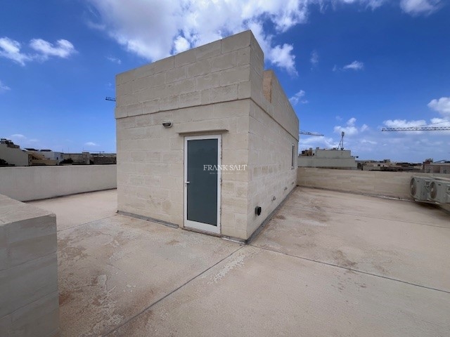 Image No.17-Propriété de 6 chambres à vendre à Xewkija