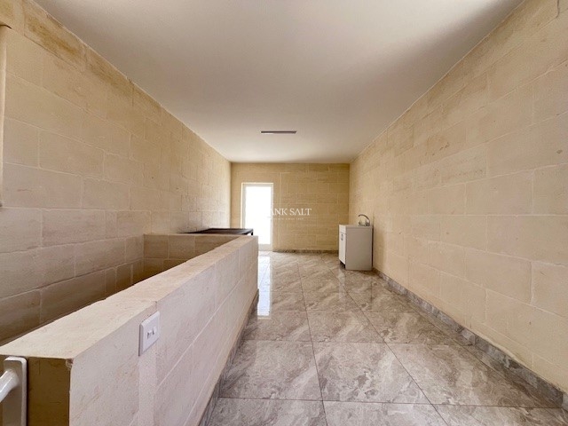 Image No.18-Propriété de 6 chambres à vendre à Xewkija
