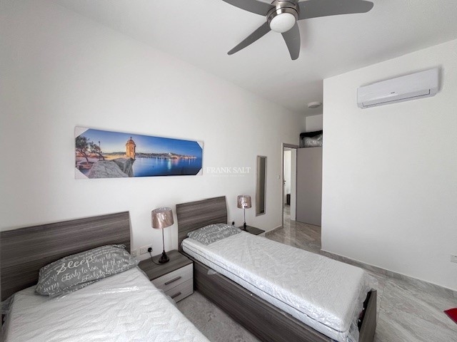 Image No.6-Propriété de 6 chambres à vendre à Xewkija