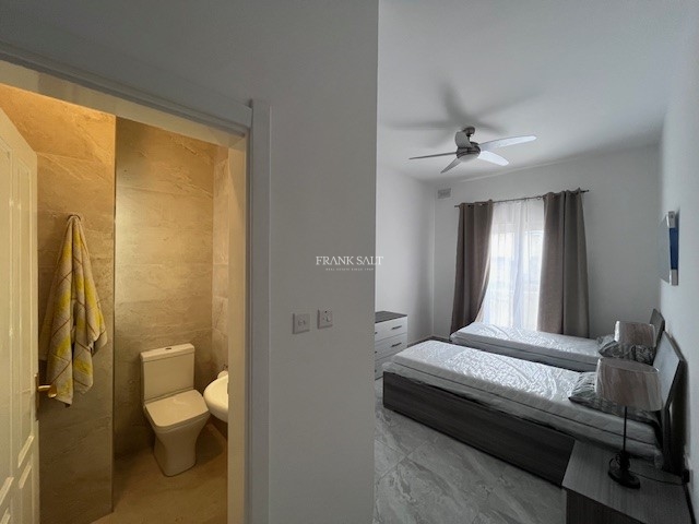 Image No.9-Propriété de 6 chambres à vendre à Xewkija