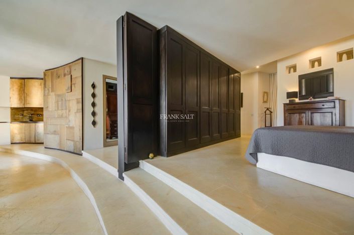 Image No.13-1 Bed Property for sale