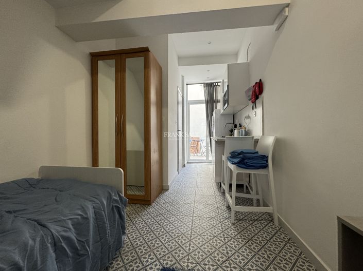 Image No.9-3 Bed Property for sale