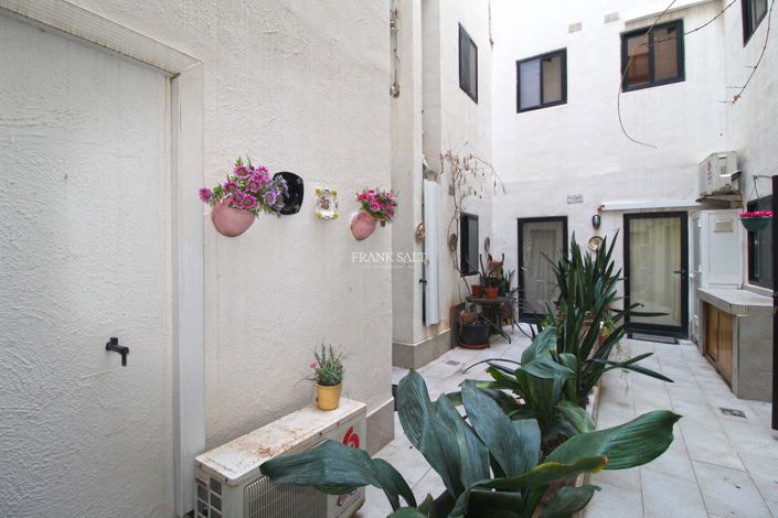 Image No.15-3 Bed Property for sale