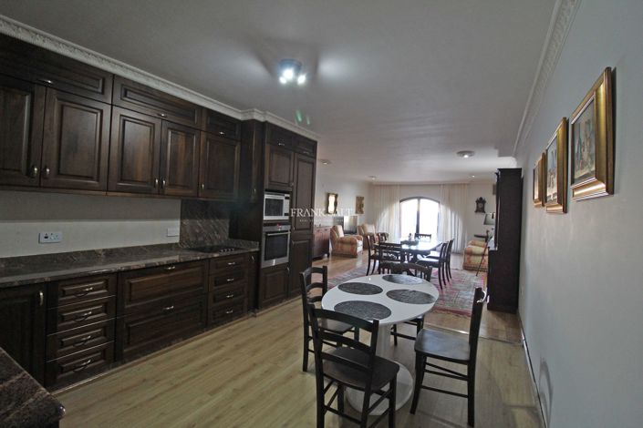 Image No.7-3 Bed Property for sale