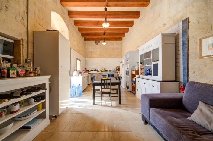 Image No.3-6 Bed Property for sale