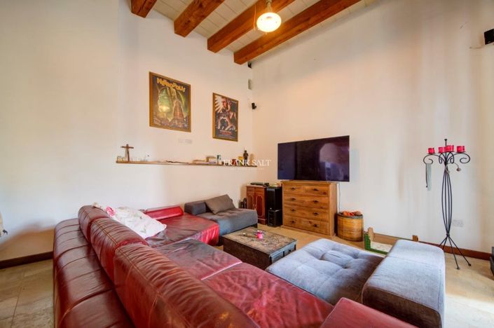 Image No.4-Propriété de 6 chambres à vendre à Zabbar
