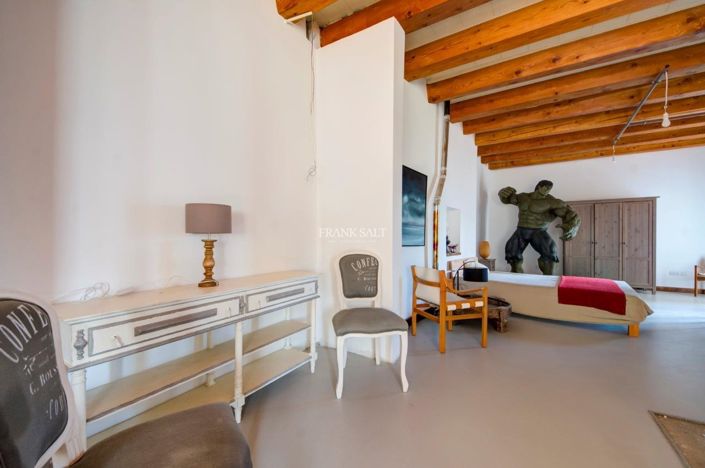 Image No.7-Propriété de 6 chambres à vendre à Zabbar