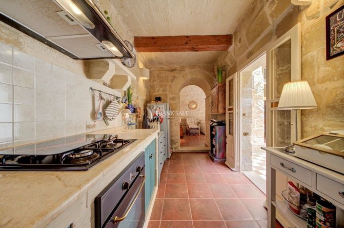 Image No.2-2 Bed Property for sale