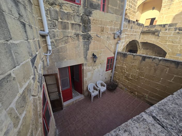 Image No.10-Propriété de 5 chambres à vendre à San Lawrenz
