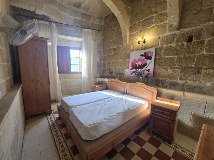 Image No.5-Propriété de 5 chambres à vendre à San Lawrenz