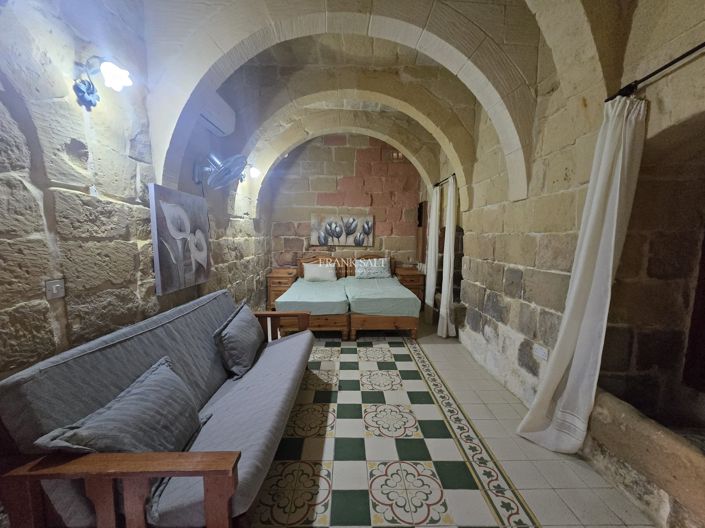 Image No.6-Propriété de 5 chambres à vendre à San Lawrenz