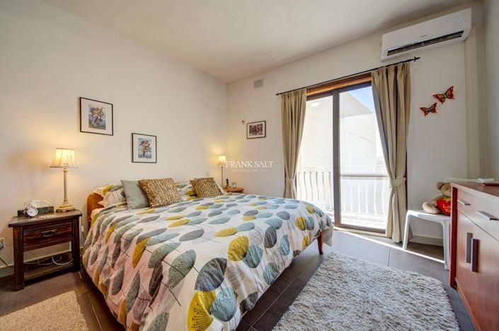 Image No.18-1 Bed Property for sale