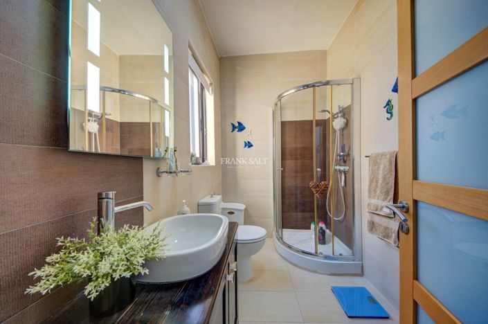 Image No.24-1 Bed Property for sale