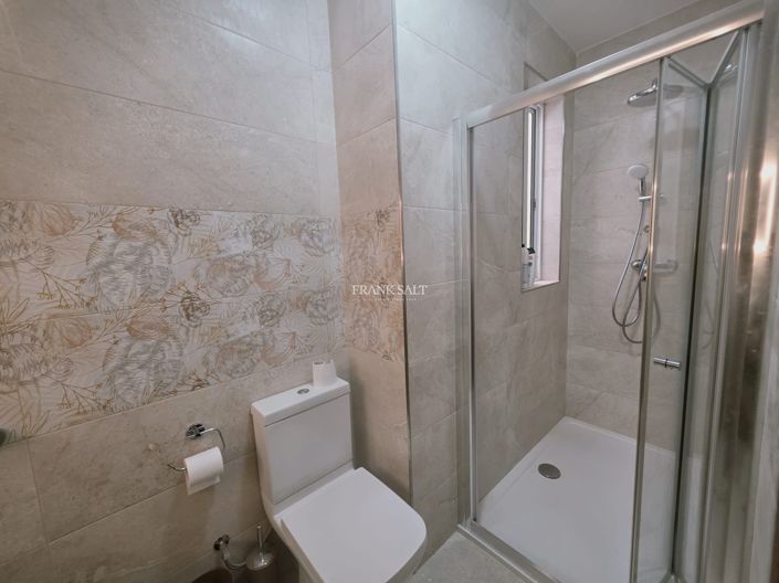 Image No.9-Propriété de 2 chambres à vendre à Ghajnsielem