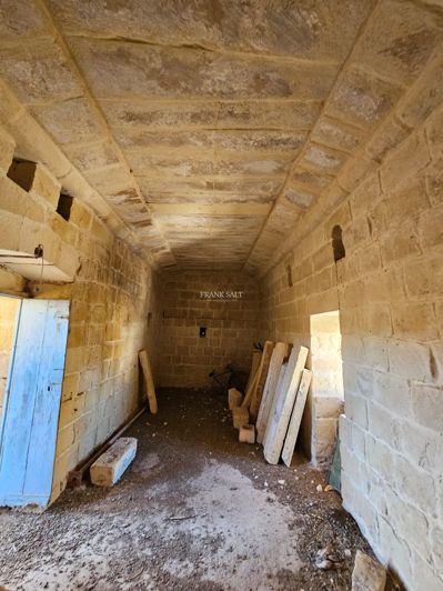 Image No.7-Propriété de 7 chambres à vendre à Gozo