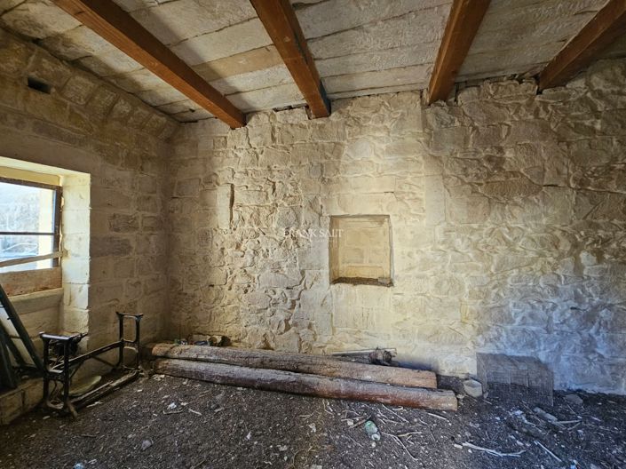 Image No.8-Propriété de 7 chambres à vendre à Gozo