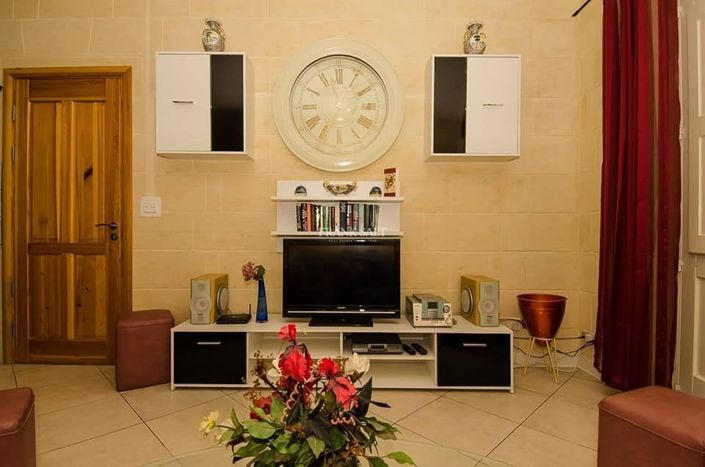 Image No.2-Propriété de 2 chambres à vendre à Ghajnsielem