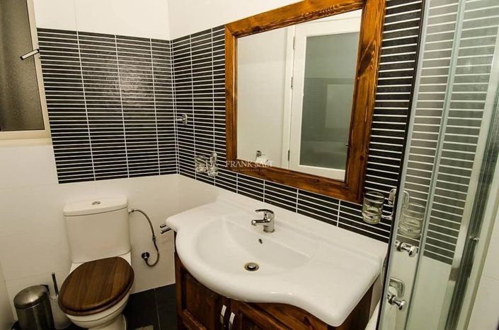 Image No.8-Propriété de 2 chambres à vendre à Ghajnsielem