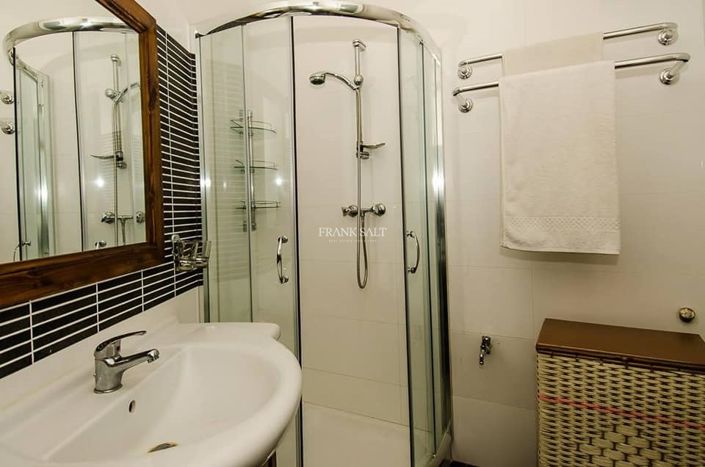 Image No.9-Propriété de 2 chambres à vendre à Ghajnsielem