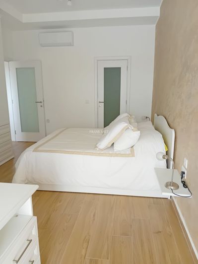 Image No.5-1 Bed Property for sale