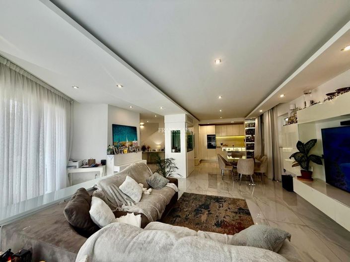 Image No.4-3 Bed Property for sale