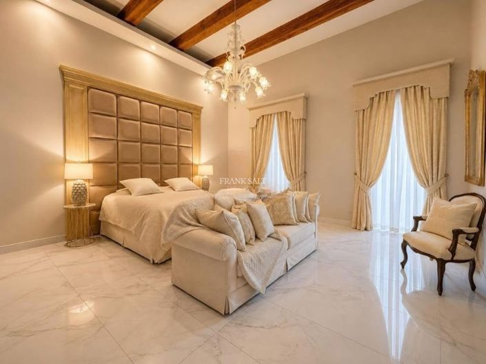 Image No.4-2 Bed Property for sale