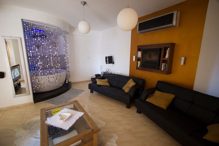 Image No.5-2 Bed Property for sale